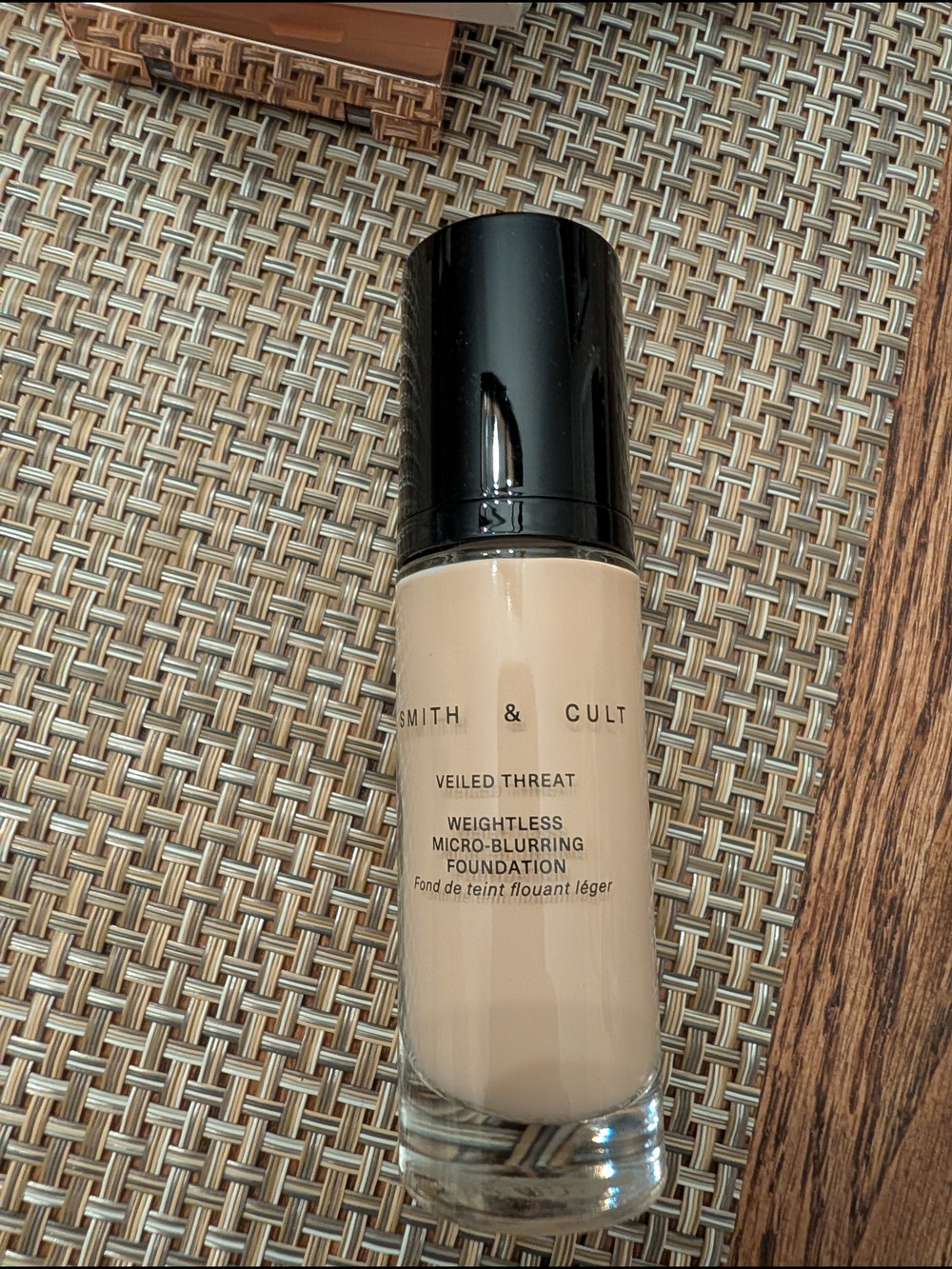 Smith & Cult Veiled Threat Weightless Micro-Blurring Foundation 130 - Neutral